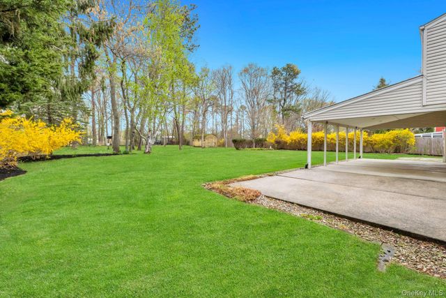 171 Nathan Drive, Bohemia, NY 11716