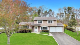 171 Nathan Drive, Bohemia, NY 11716