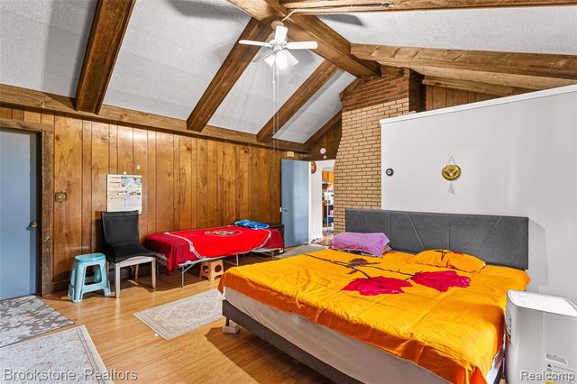 25141 Burt, Center Line, MI 48015