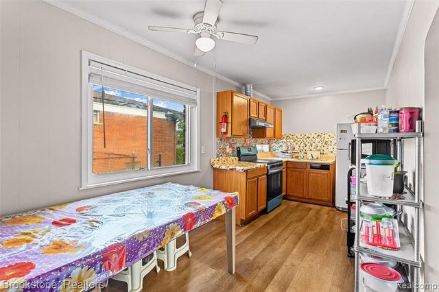 25141 Burt, Center Line, MI 48015