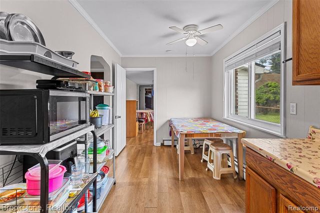 25141 Burt, Center Line, MI 48015