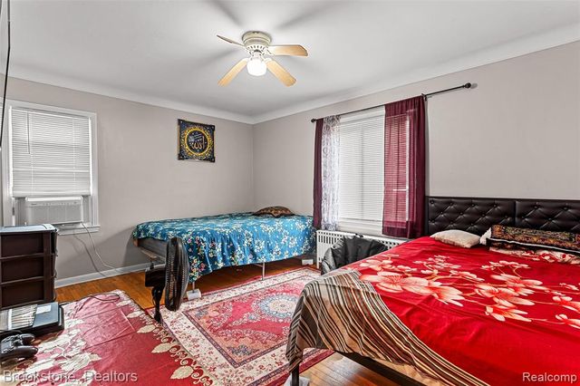 25141 Burt, Center Line, MI 48015