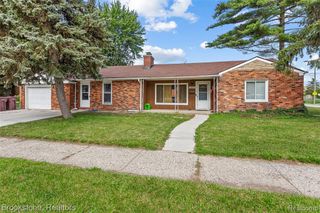 25141 Burt, Center Line, MI 48015