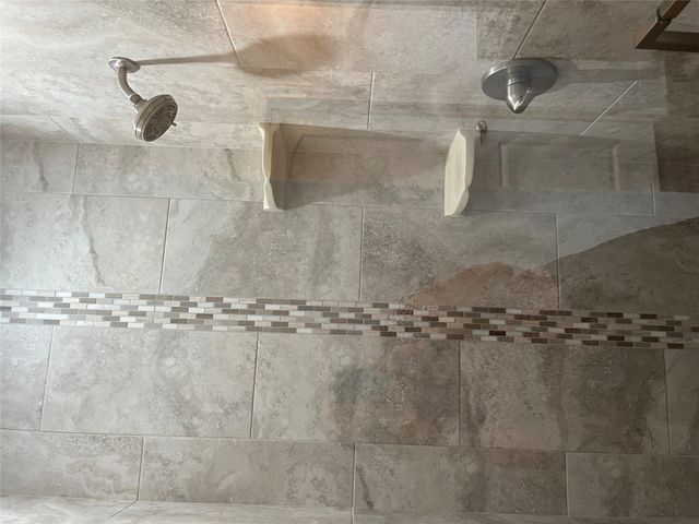 108 W Keamuku CT, Bastrop, TX 78602