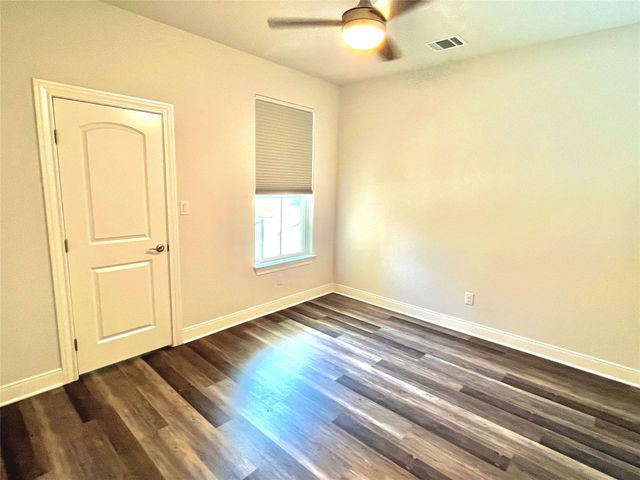108 W Keamuku CT, Bastrop, TX 78602