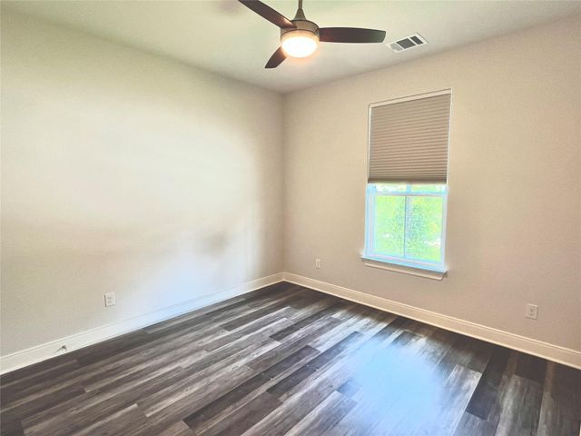 108 W Keamuku CT, Bastrop, TX 78602