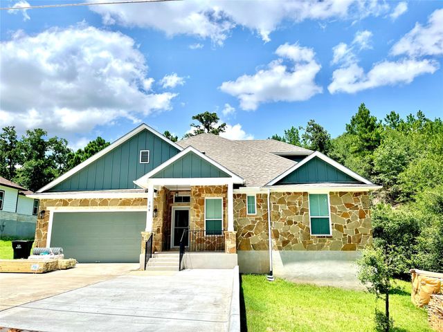 108 W Keamuku CT, Bastrop, TX 78602