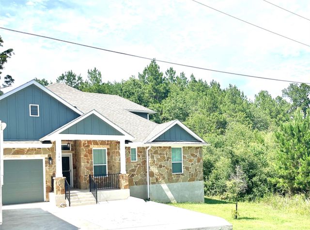 108 W Keamuku CT, Bastrop, TX 78602