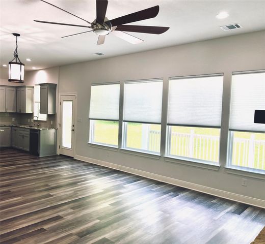 108 W Keamuku CT, Bastrop, TX 78602