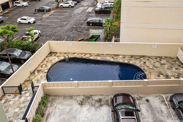 780 Amana Street 408, Honolulu, HI 96814