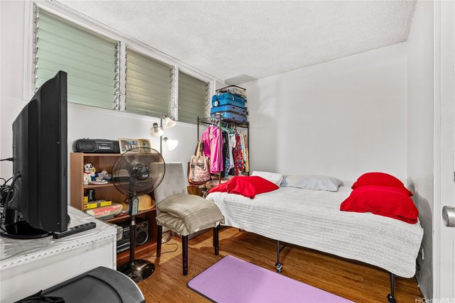 780 Amana Street 408, Honolulu, HI 96814