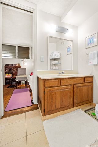 780 Amana Street 408, Honolulu, HI 96814