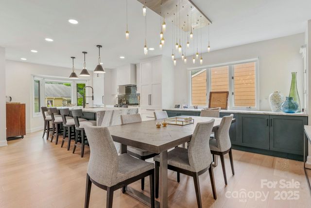 129 Beaver Ridge Road, Asheville, NC 28804