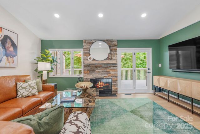 129 Beaver Ridge Road, Asheville, NC 28804