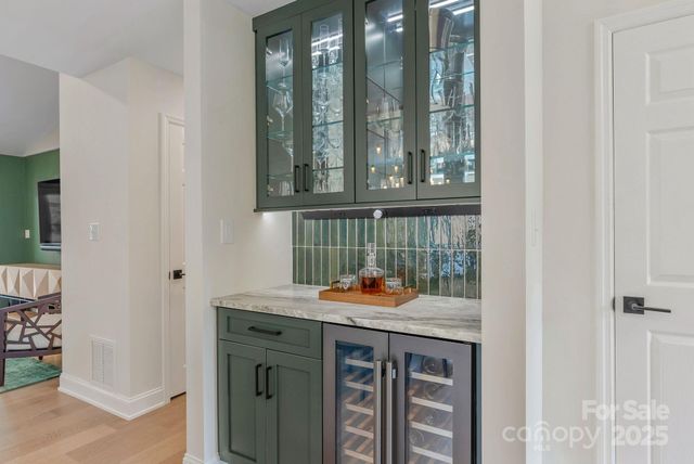 129 Beaver Ridge Road, Asheville, NC 28804