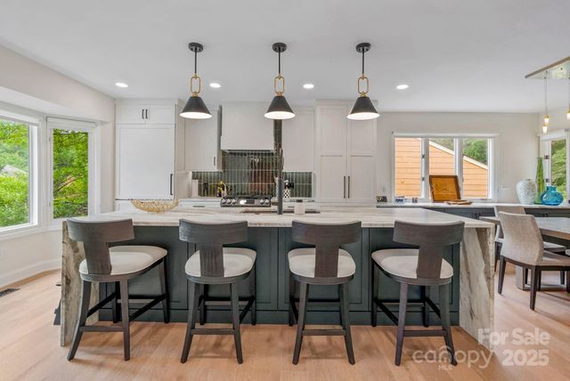 129 Beaver Ridge Road, Asheville, NC 28804