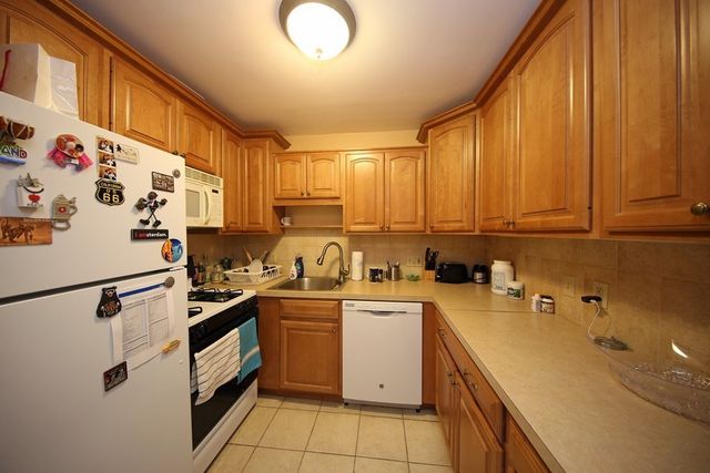 57 Broadlawn Park 24B, Boston, MA 02467