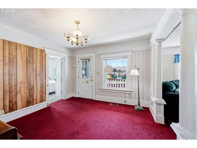 6834 Se 83RD Ave, Portland, OR 97266