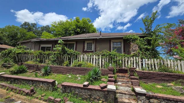 1424 Booker Street, Little Rock, AR 72204