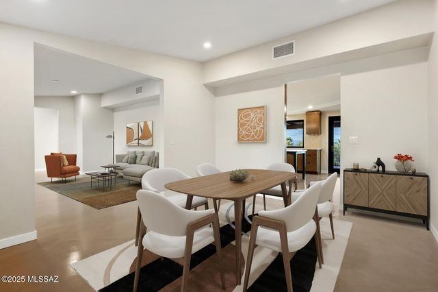 1502 E Indian Wells Road, Tucson, AZ 85718