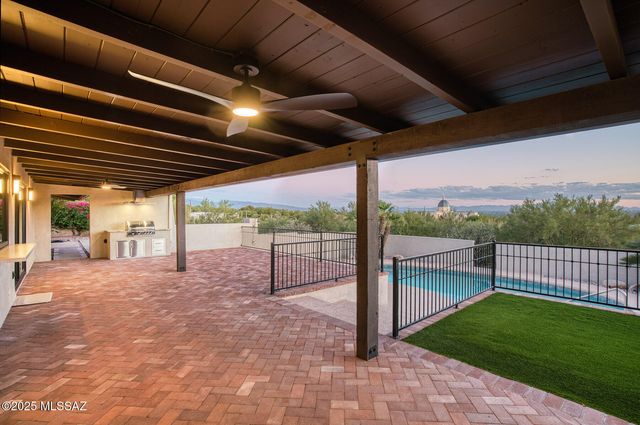 1502 E Indian Wells Road, Tucson, AZ 85718