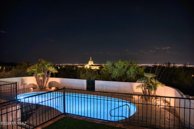 1502 E Indian Wells Road, Tucson, AZ 85718