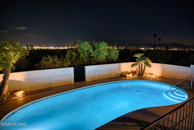 1502 E Indian Wells Road, Tucson, AZ 85718