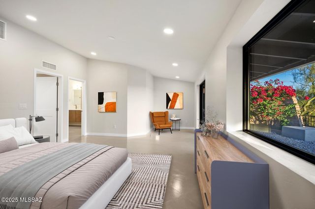 1502 E Indian Wells Road, Tucson, AZ 85718