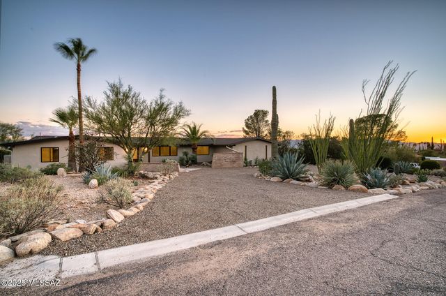 1502 E Indian Wells Road, Tucson, AZ 85718