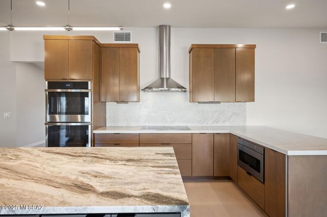 1502 E Indian Wells Road, Tucson, AZ 85718