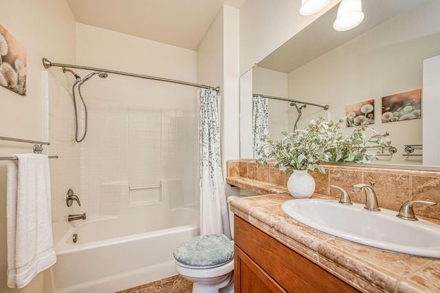 3727 Chessa Lane, Clovis, CA 93619