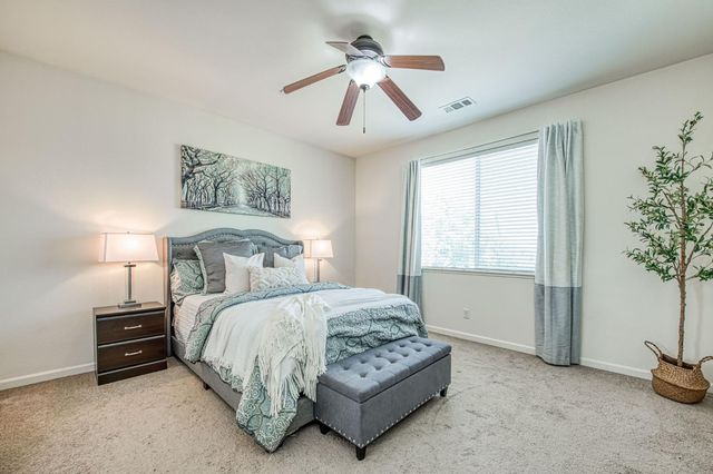 3727 Chessa Lane, Clovis, CA 93619
