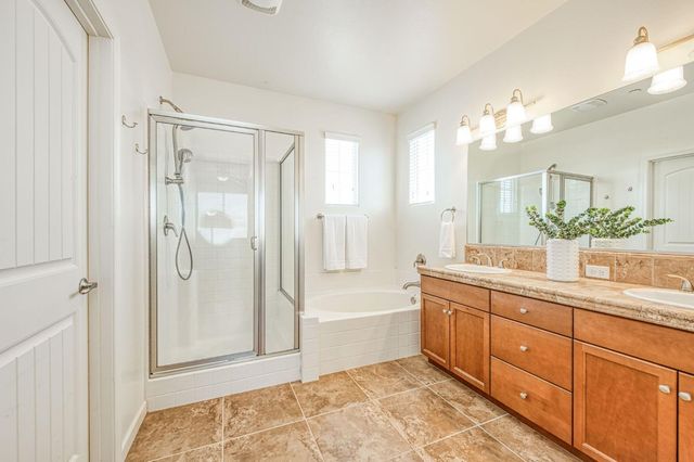3727 Chessa Lane, Clovis, CA 93619