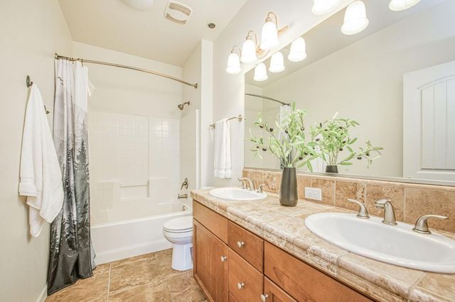 3727 Chessa Lane, Clovis, CA 93619