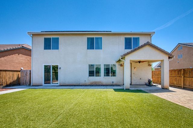 3727 Chessa Lane, Clovis, CA 93619