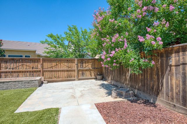 3727 Chessa Lane, Clovis, CA 93619
