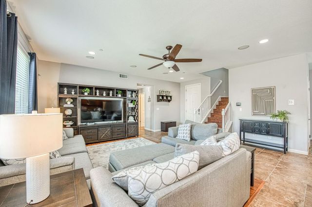 3727 Chessa Lane, Clovis, CA 93619