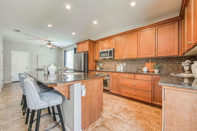3727 Chessa Lane, Clovis, CA 93619
