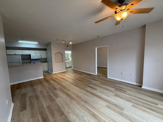 5506 METROWEST BOULEVARD 211, Orlando, FL 32811