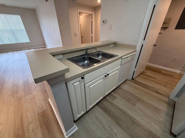 5506 METROWEST BOULEVARD 211, Orlando, FL 32811