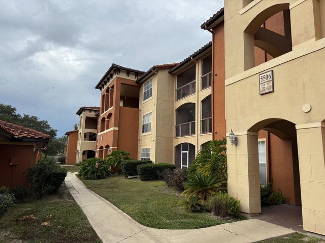 5506 METROWEST BOULEVARD 211, Orlando, FL 32811