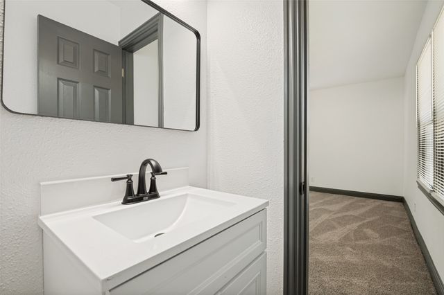 3910 Vanette Lane, Dallas, TX 75216