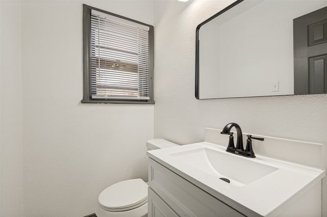 3910 Vanette Lane, Dallas, TX 75216