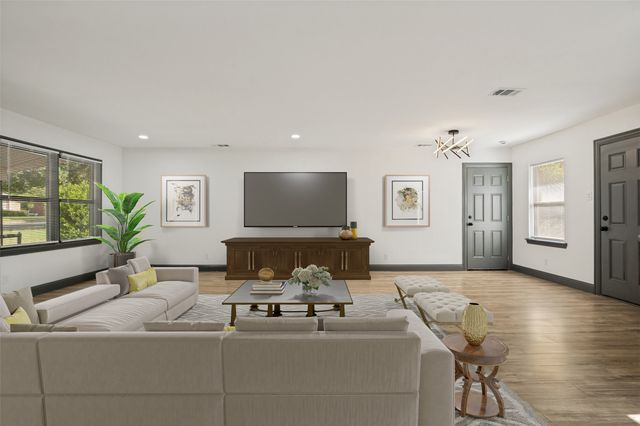 3910 Vanette Lane, Dallas, TX 75216