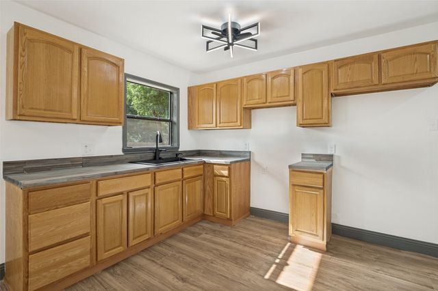 3910 Vanette Lane, Dallas, TX 75216