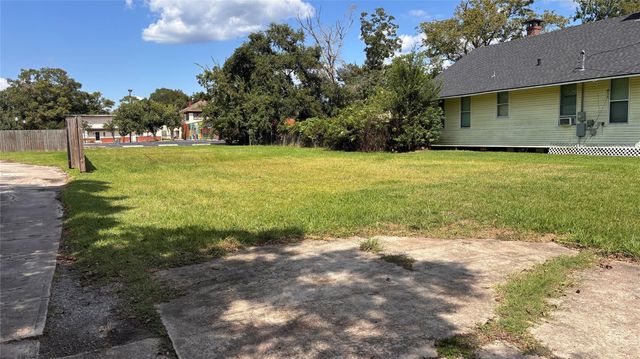 2344 Broadway Street, Beaumont, TX 77702
