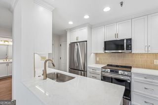 300 Johnson Ferry Rd, Road NE B-601, Sandy Springs, GA 30328