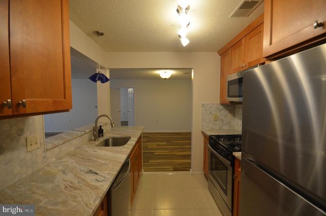 10009 VANDERBILT CIR #6-5, Rockville, MD 20850