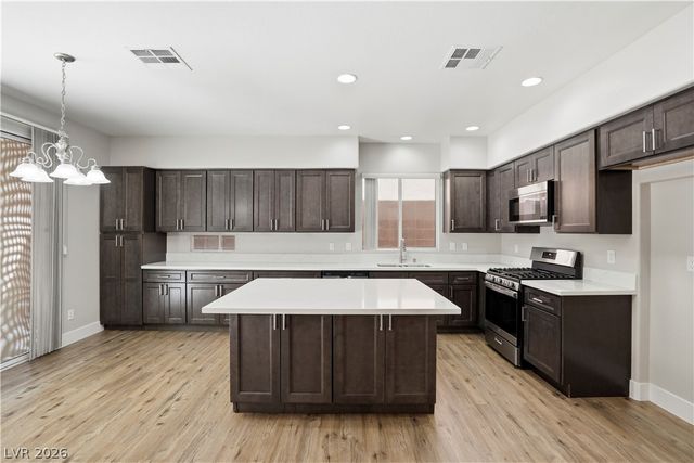 11126 Evvie Lane, Las Vegas, NV 89135