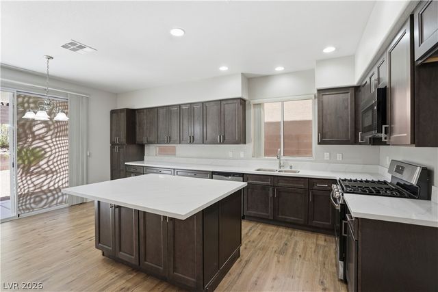 11126 Evvie Lane, Las Vegas, NV 89135